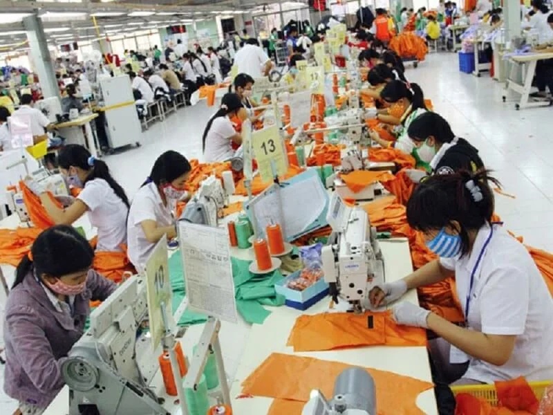 Đội ngũ nhân viên luôn sẵn sàng tiếp nhận nhu cầu của doanh nghiệp