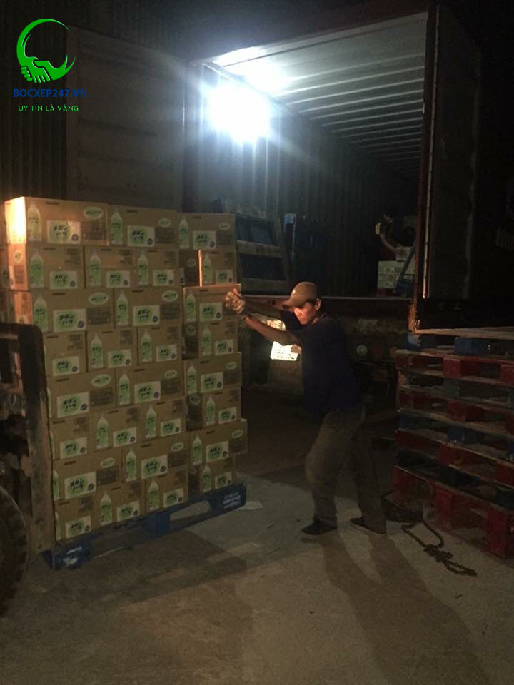 Việc làm bốc xếp ca đêm