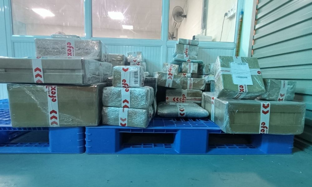 Đơn hàng thương mại điện tử gửi đi Nhật Bản